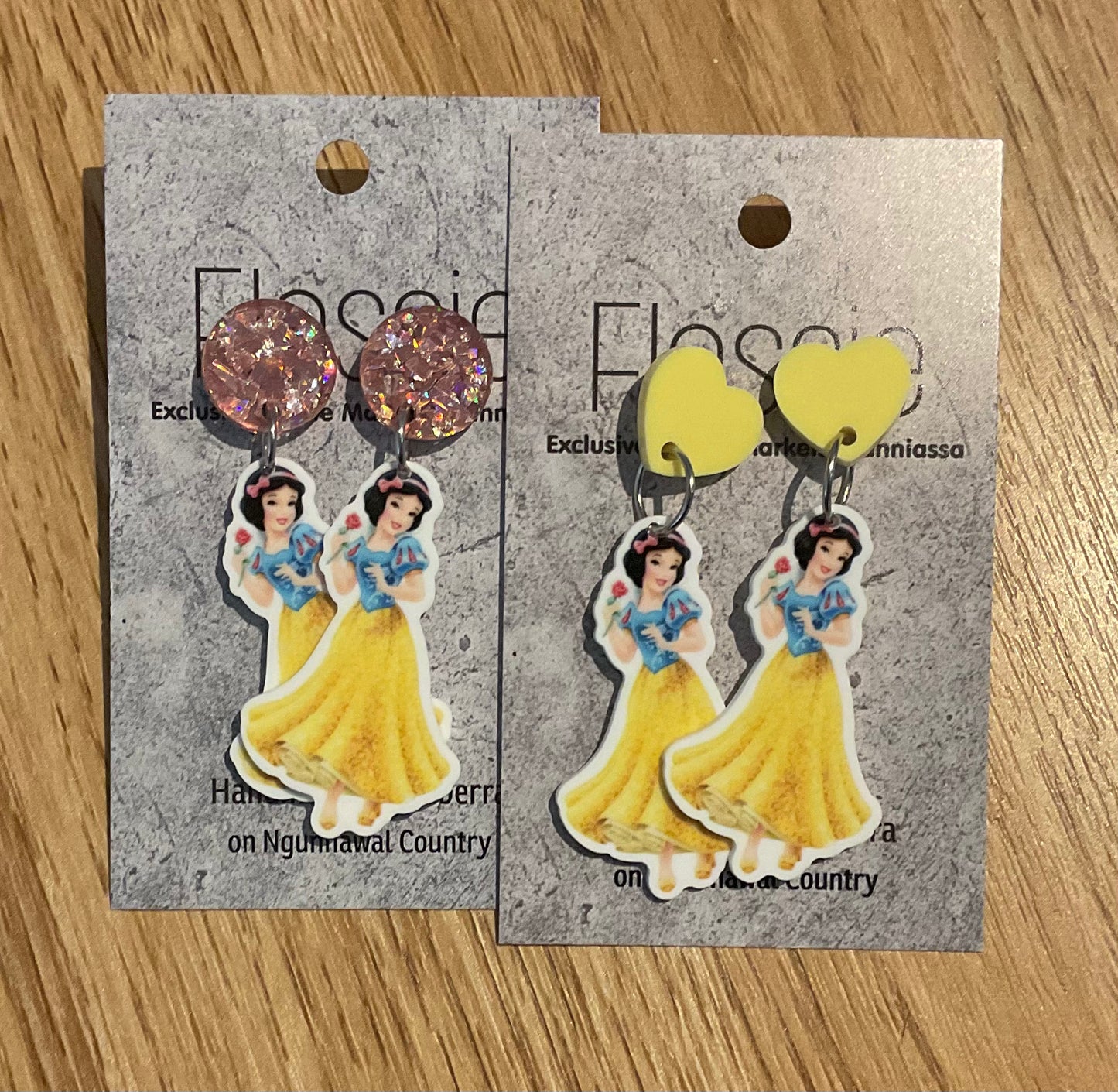 *Earrings Snow White Dangles