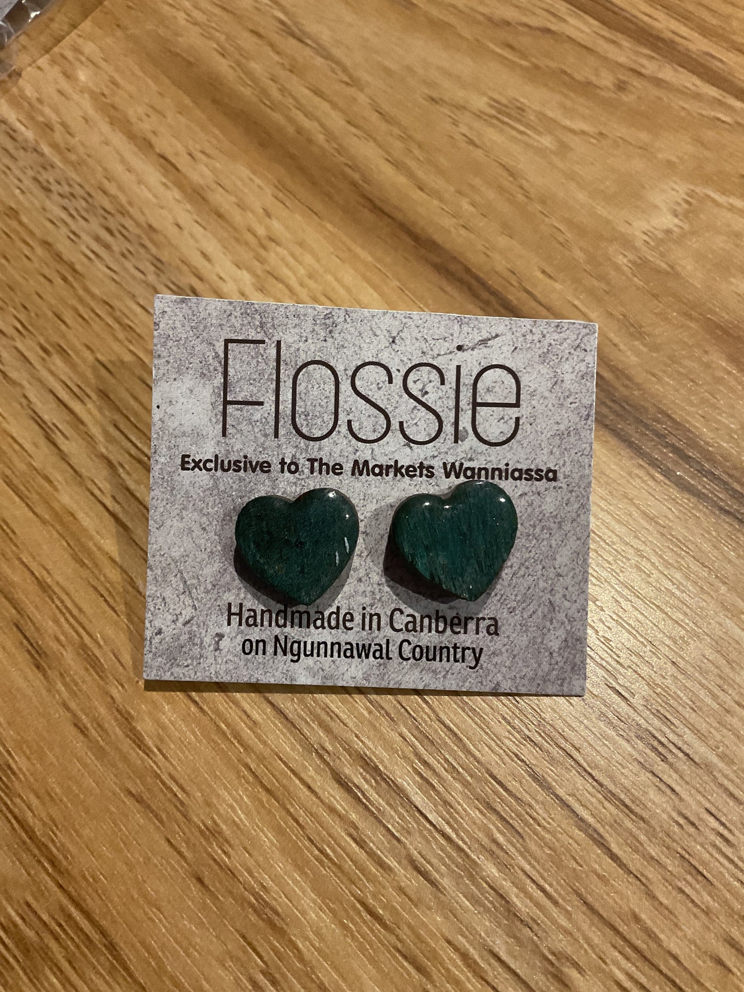 *Earrings Resin Hearts Grass Green Studs