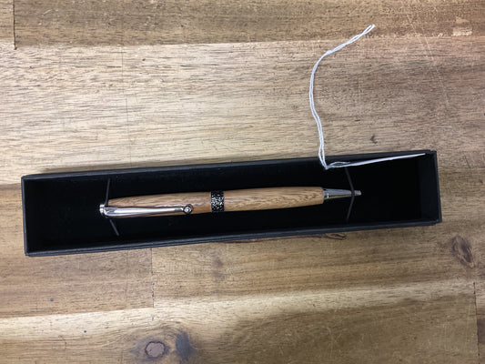 Handmade Pen Recycled Timber Deck