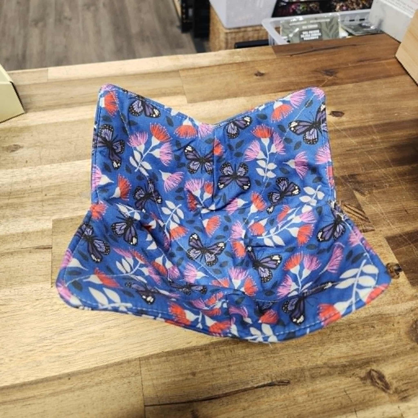 Bowl Cosy Blue Gumnut Flowers