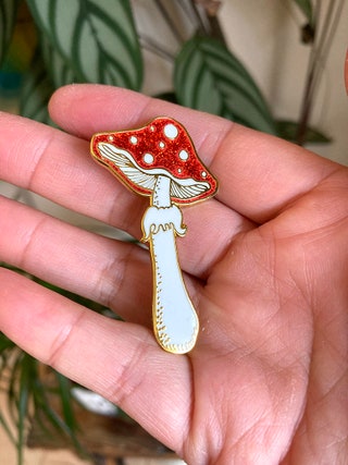 Missy Minzy - Mushroom Pin