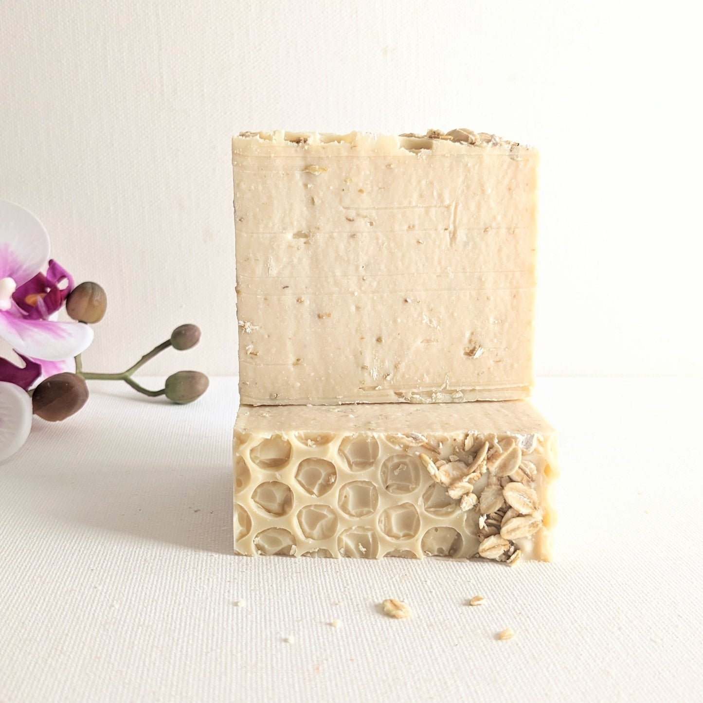 Honey, Oat milk and Oatmeal Bar Soap