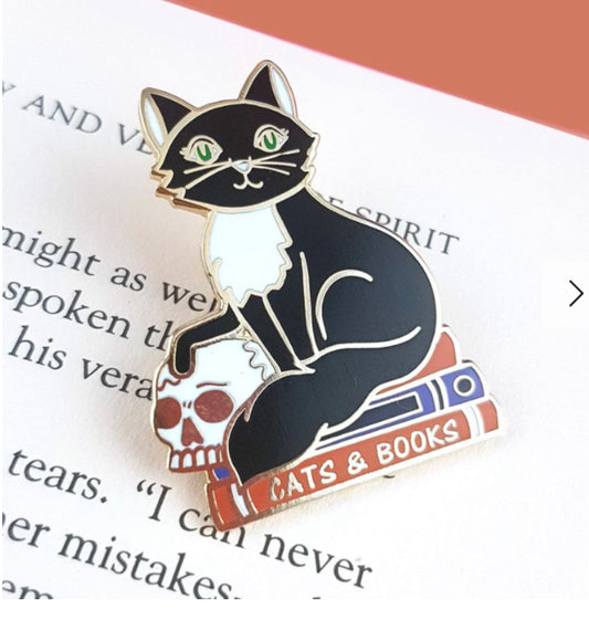 Cats & Books Lapel Pin