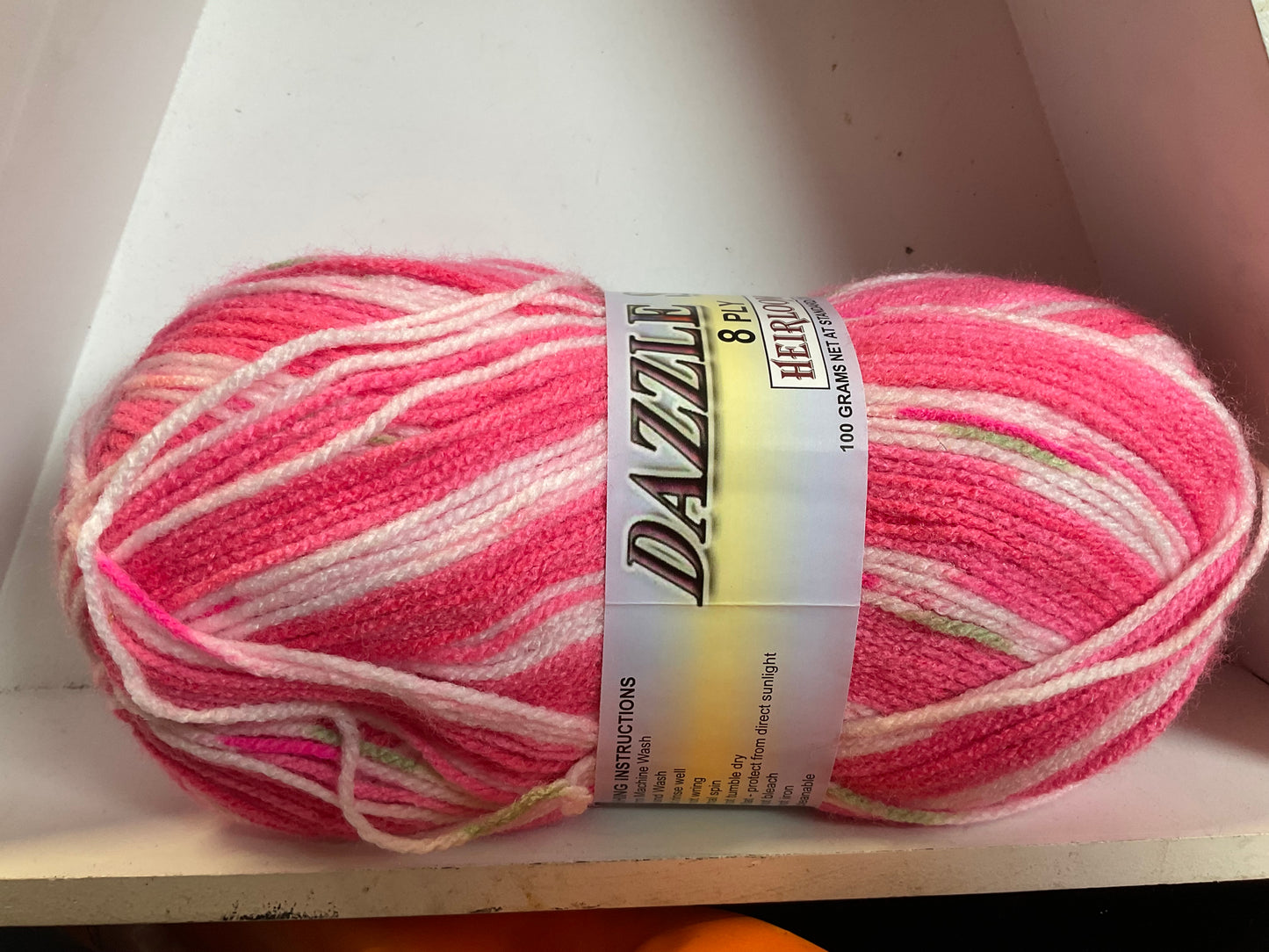 Dazzle Star Yarn 8ply