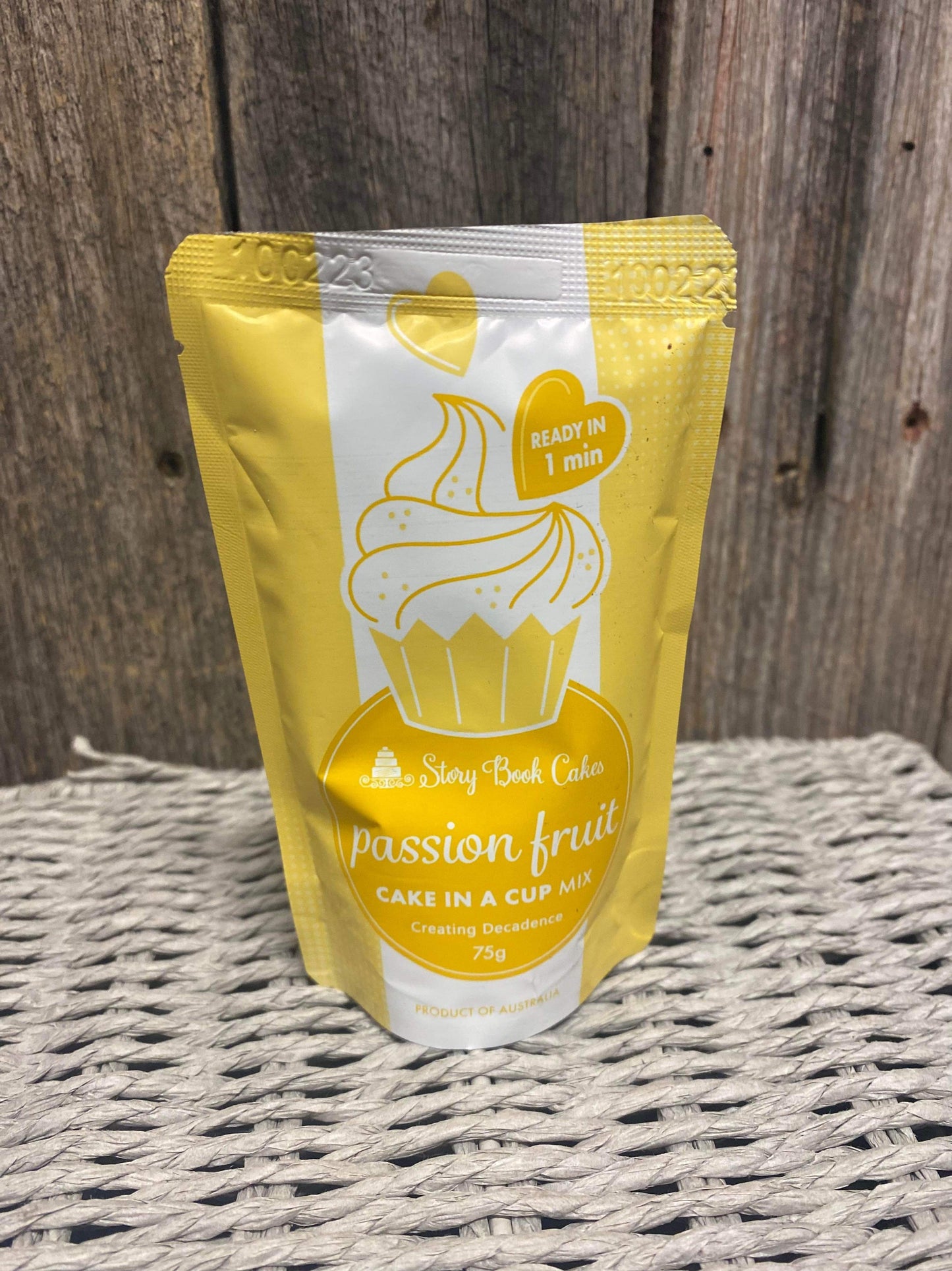 Passionfruit Cake in a Cup 75g